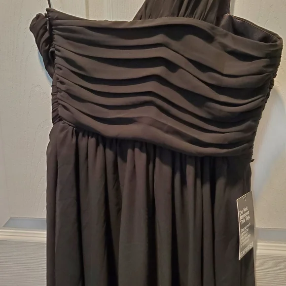 Express one shoulder black dress with pleats, size 2 - Picture 6 of 13